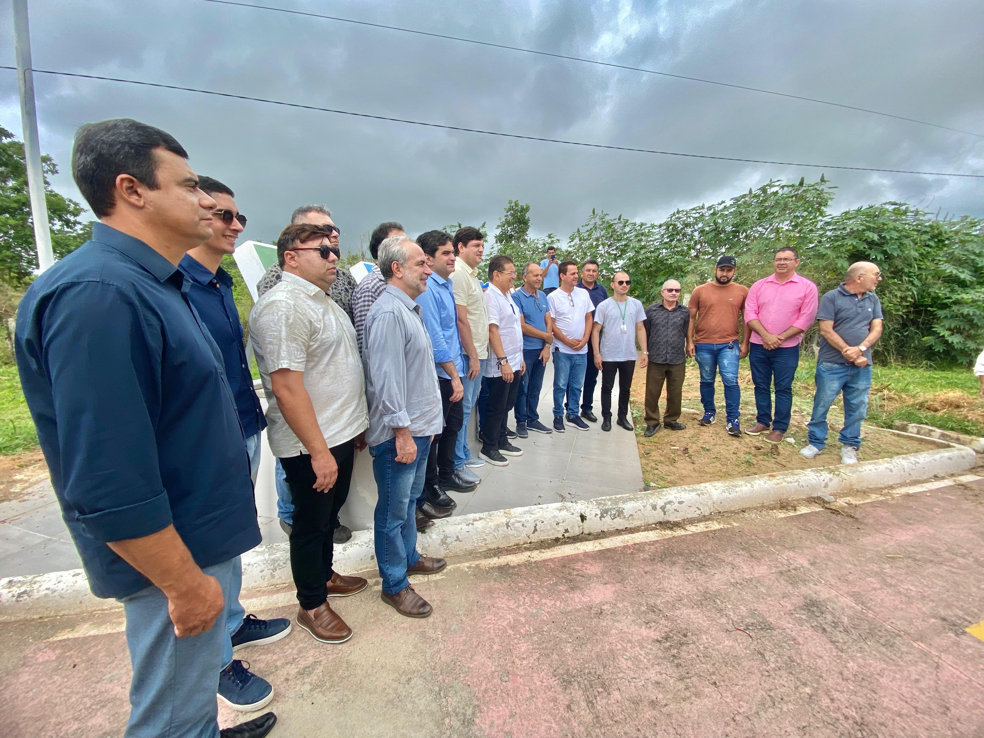 ​PREFEITO GEROGE É CONVIDADO PARA ACOMPANHAR UMA VISITA TECNICA NAS OBRAS DA ADUTORA DO PAJEÚ