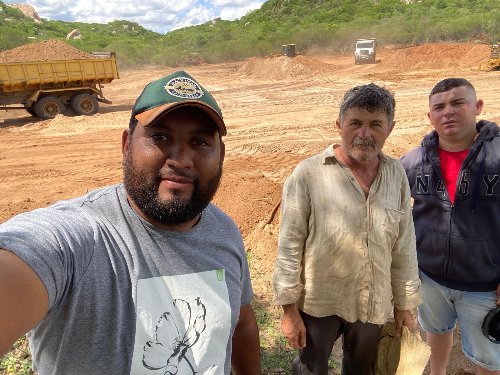 ​AÇÕES DE CONVIVENCIA COM A SECA É UMA PREOCUPAÇÃO CONSTANTE DA PREFEITURA MUNICIPAL DE TAPEROÁ.